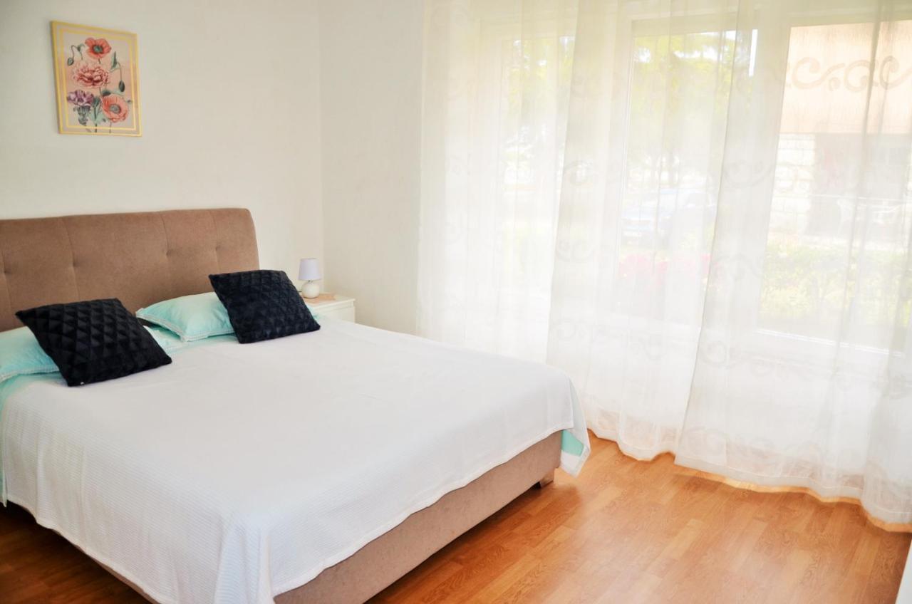 Apartment Leo Umag Exterior foto